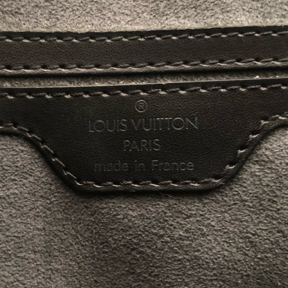 Authentic Louis Vuitton St. Jacques bag - Picture 10 of 17